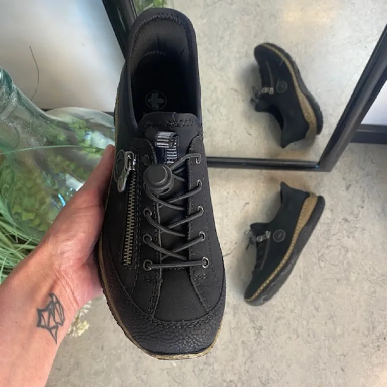 Sort Rieker slip-on sneakers