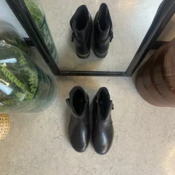 Sort Rieker vinterstøvle med foer og lynlås