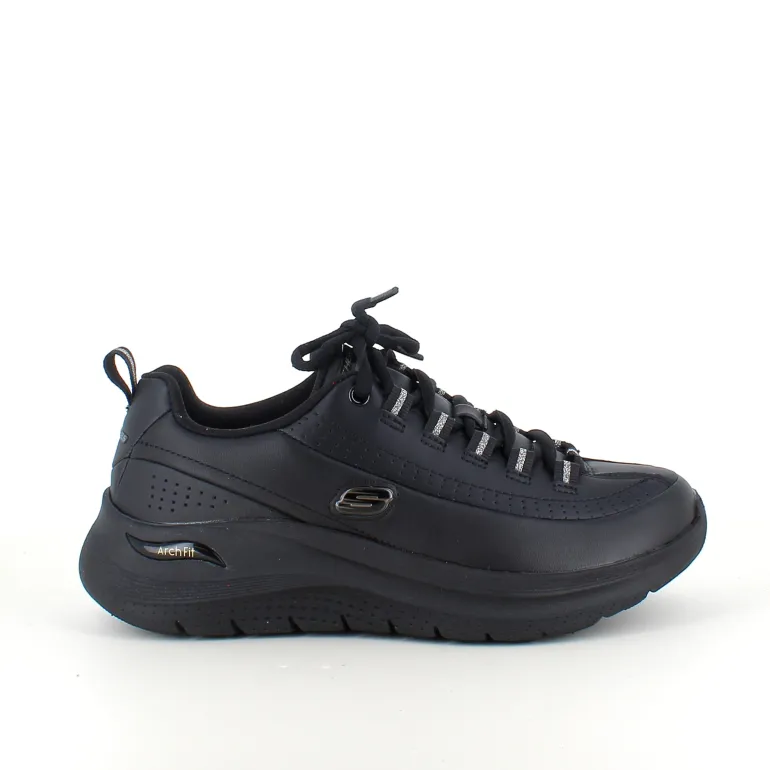 Sort Skechers med glat skind overflade