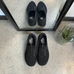 Sort Skechers slip-ins med svangstøtte