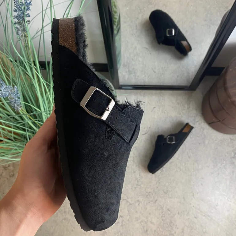 Sort Slip on hjemmesko