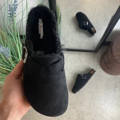 Sort Slip on hjemmesko