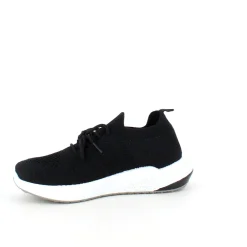 Sort slip on sko med strikket overdel og god stødabsorbering