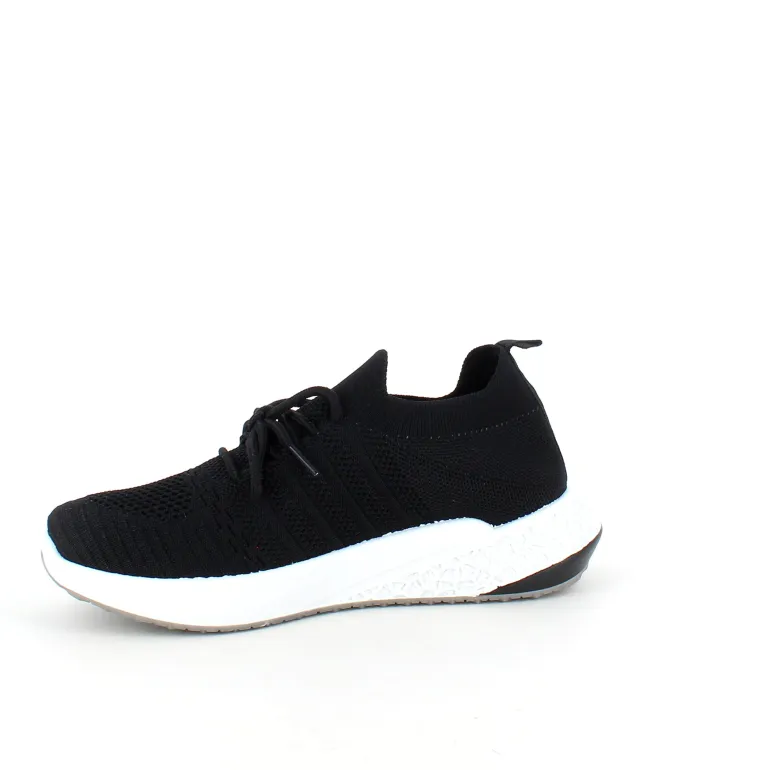 Sort slip on sko med strikket overdel og god stødabsorbering