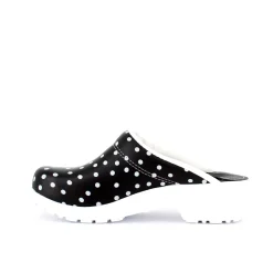 Sort træsko med polkaprikker uden kap