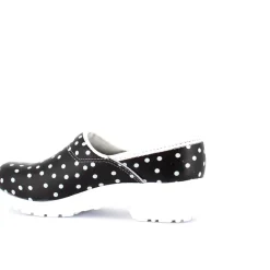 Sort træsko med polkaprikker og kap