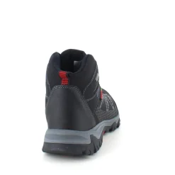 Sort vandrestøvle med røde detaljer og overdel i eftergiveligt softshell