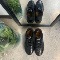 Sort Wodensko i krokodillelook