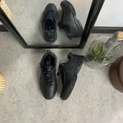 Sorte kondisko med svangstøtte