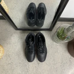 Sorte kondisko med svangstøtte