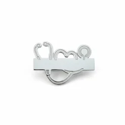 Stetoskop navneskilt i sølvfarvet stål – professionelt og personligt look til sundhedspersonale