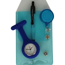 Sygeplejeur med lommebeskytter og nøglering