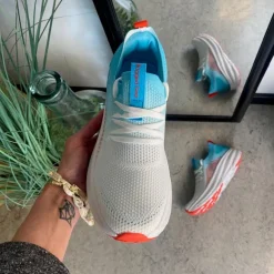 Turkis/hvid Step-on sko fra Rugged Gear