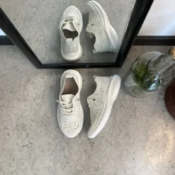 Ultra fleksibel sko i lys