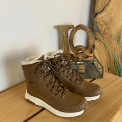 Vandtæt, brun vinterstøvle med fleece for