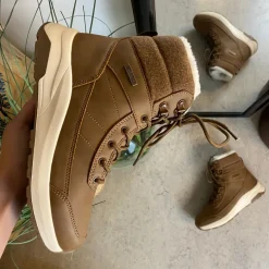 Vandtæt, brun vinterstøvle med fleece for