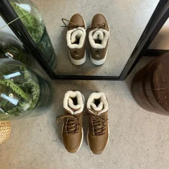 Vandtæt, brun vinterstøvle med fleece for