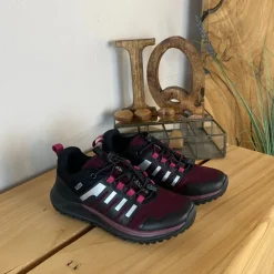 Vandtæt dame vandresko i bordeaux fra Green Comfort