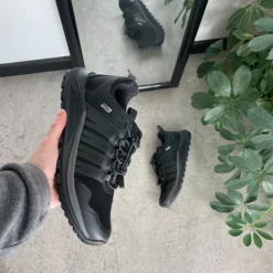 Vandtæt dame vandresko i sort fra Green Comfort