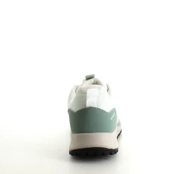 Vandtæt, mintgrøn letvægtssko fra Green Comfort med god svangstøtte.