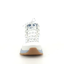 Vandtæt støvle fra Skechers med god svangstøtte.