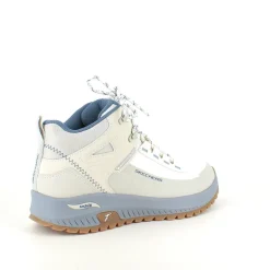 Vandtæt støvle fra Skechers med god svangstøtte.