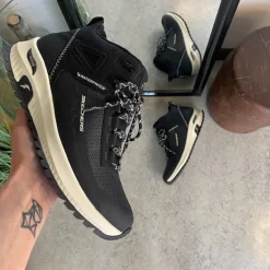 Vandtæt støvle fra Skechers med god svangstøtte