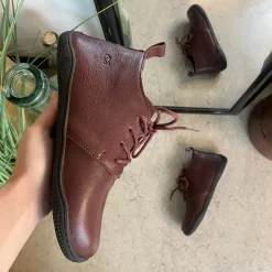 Vinrød barefodssko fra Green Comfort