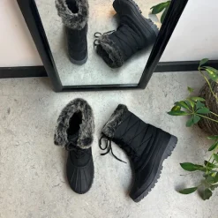 Vinterstøvle med vandtæt gummimembran nederst på støvlen