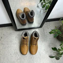 Whistler brun vinterstøvle med let foer og smarte detaljer