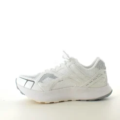 Woden letvægts sneakers med god svangstøtte