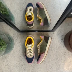 Woden multifarvet sneaker med mesh, læder & ruskind – udtagelig korkindersål & fleksibel rågummisål