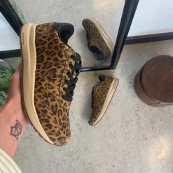 Woden ruskindssko med Leo print